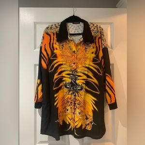 Two piece set.  Top and Stretchy leggings.  Tip has rhinestones